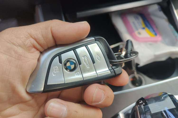 Used BMW X5 2020 xDrive40i Luxury Model with M Sport Package Vehicle Key