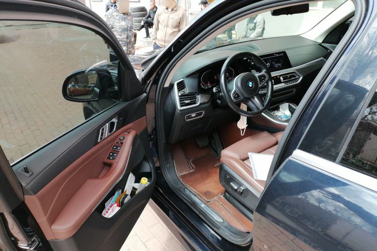 Used BMW X5 2020 xDrive40i Luxury Model with M Sport Package Driver Seat