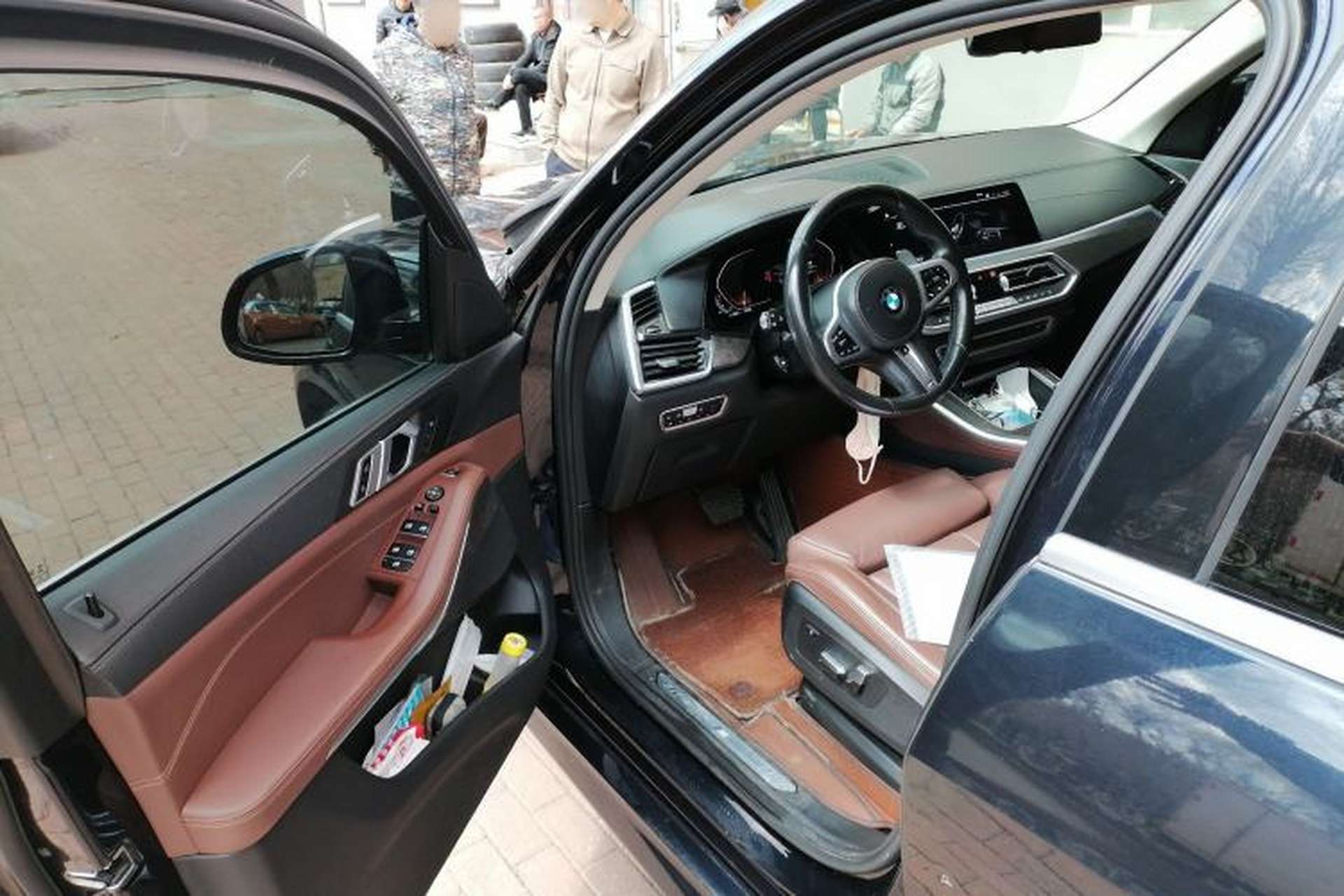 Used BMW X5 2020 xDrive40i Luxury Model with M Sport Package Driver Seat