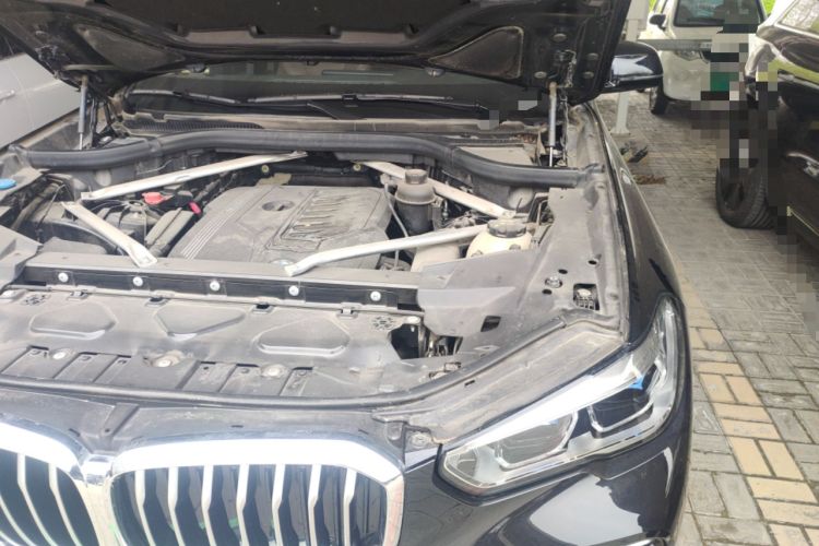 Used BMW X5 2020 xDrive40i M Sport Package Engine Bay Left