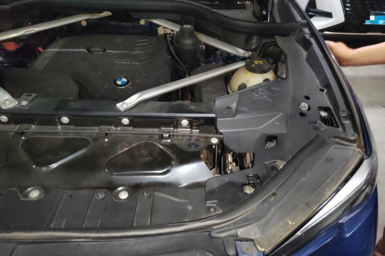 Used BMW X5 2020 xDrive30i M Sport Package Engine Bay Left