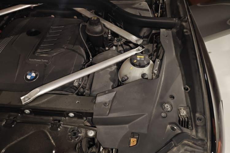 Used BMW X5 2020 xDrive40i M Sport Package Engine Bay Left