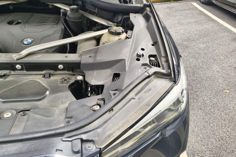 Used BMW X5 2020 xDrive30i M Sport Package Engine Bay Left
