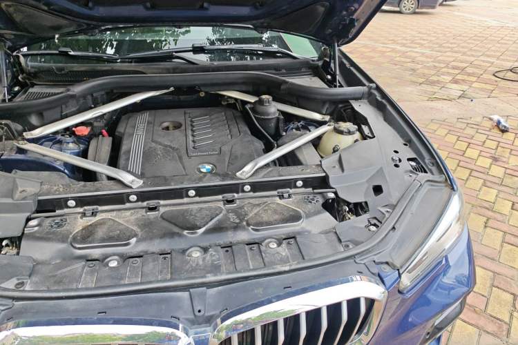 Used BMW X5 2020 xDrive40i M Sport Package Engine Bay Left