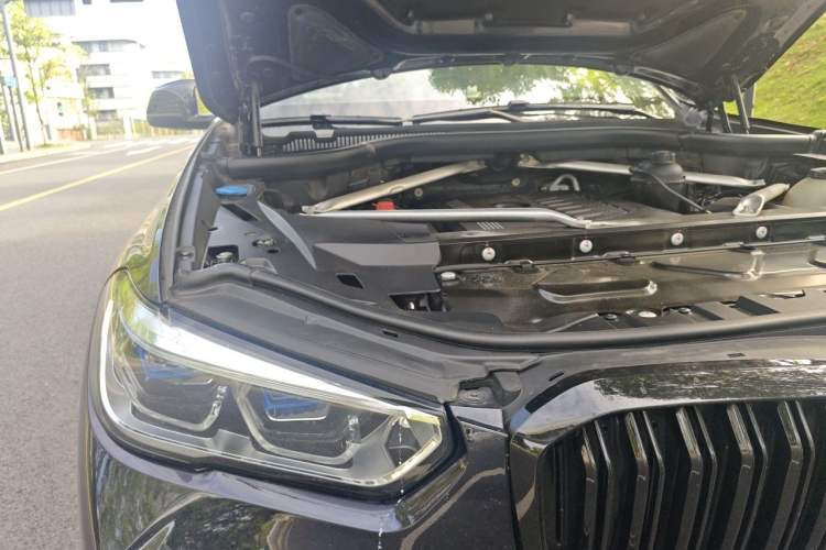 Used BMW X5 2020 xDrive40i M Sport Package Engine Bay Right