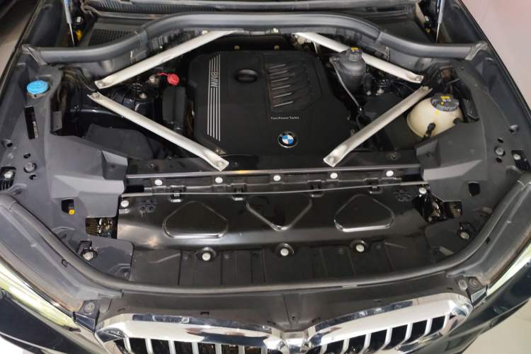 Used BMW X5 2020 xDrive40i M Sport Package Engine Bay