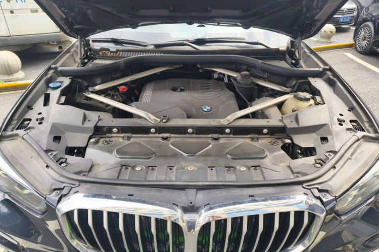 Used BMW X5 2020 xDrive30i M Sport Package Engine Bay