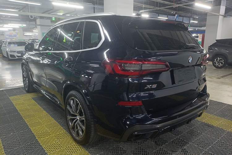Used BMW X5 2020 xDrive40i M Sport Package Exterior 2