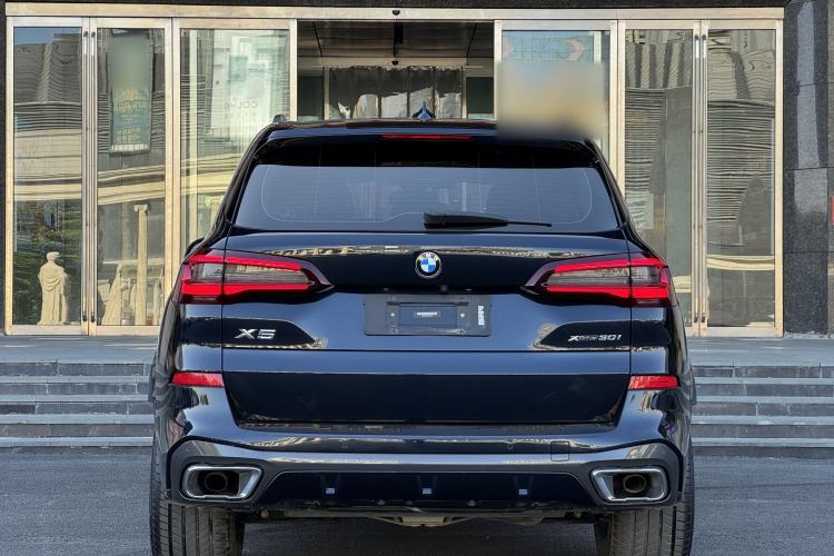 Used BMW X5 2020 xDrive30i M Sport Package Exterior 5