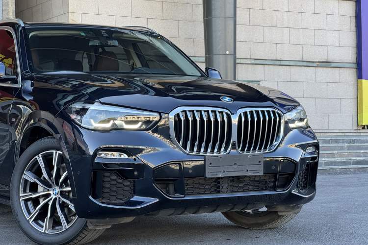 Used BMW X5 2020 xDrive30i M Sport Package Exterior 9