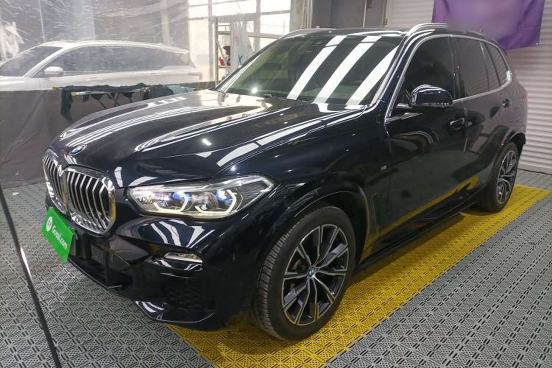 Used BMW X5 2020 xDrive40i M Sport Package Front Left 45 Deg