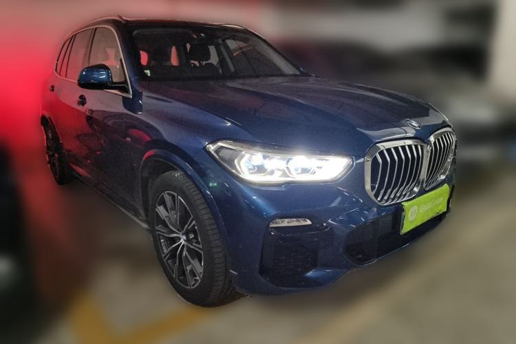 Used BMW X5 2020 xDrive40i M Sport Package Front Right 45 Deg