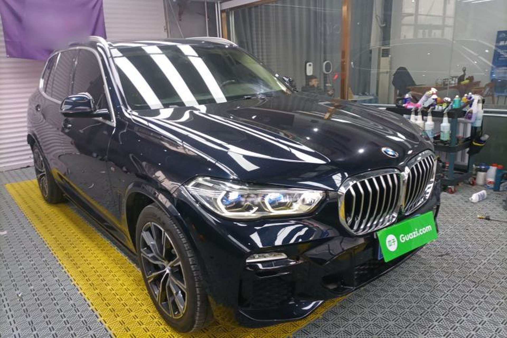 Used BMW X5 2020 xDrive40i M Sport Package Front Right 45 Deg