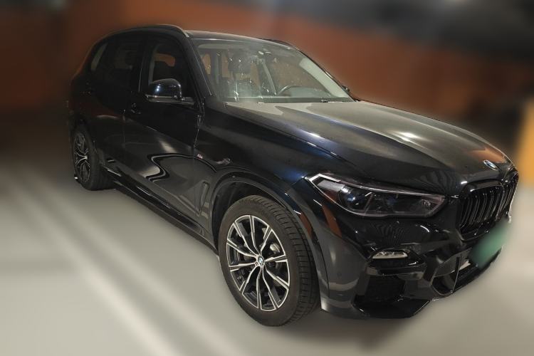 Used BMW X5 2020 xDrive40i M Sport Package Front Right 45 Deg