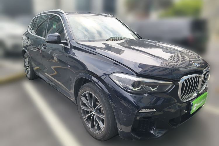 Used BMW X5 2020 xDrive30i M Sport Package Front Right 45 Deg