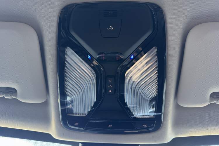 Used BMW X5 2020 xDrive30i M Sport Package Interior 15