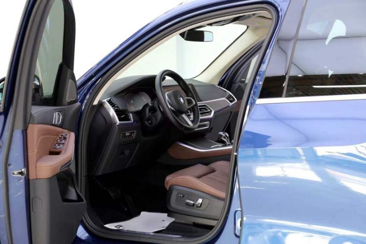 Used BMW X5 2020 xDrive40i M Sport Package Interior 3