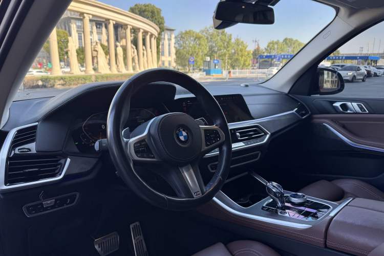 Used BMW X5 2020 xDrive30i M Sport Package Interior 8