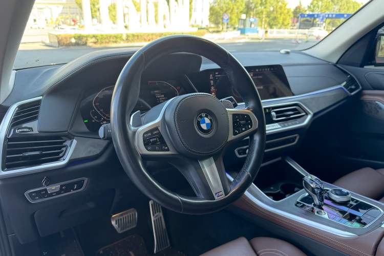 Used BMW X5 2020 xDrive30i M Sport Package Interior 9