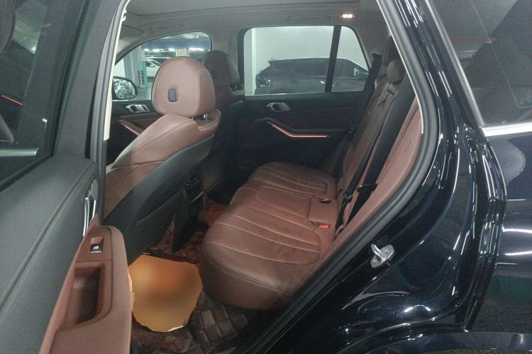 Used BMW X5 2020 xDrive40i M Sport Package Left Rear Seat
