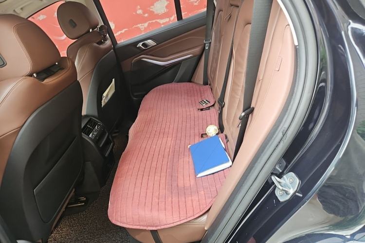 Used BMW X5 2020 xDrive40i M Sport Package Left Rear Seat