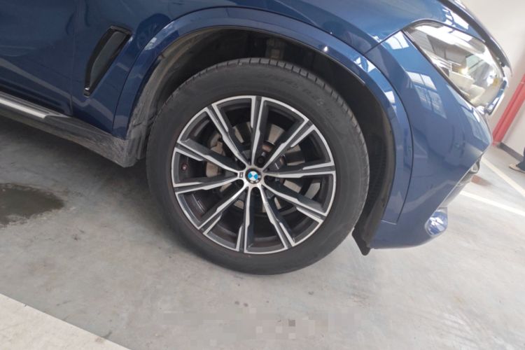 Used BMW X5 2020 xDrive30i M Sport Package Right Front Wheel Hub