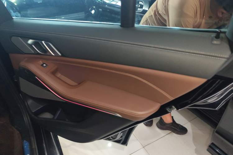 Used BMW X5 2020 xDrive40i M Sport Package Right Rear Door Interior