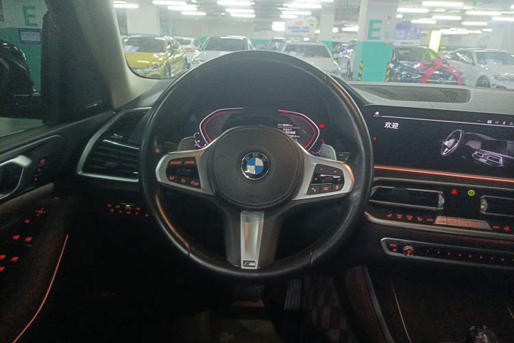 Used BMW X5 2020 xDrive40i M Sport Package Steering Wheel
