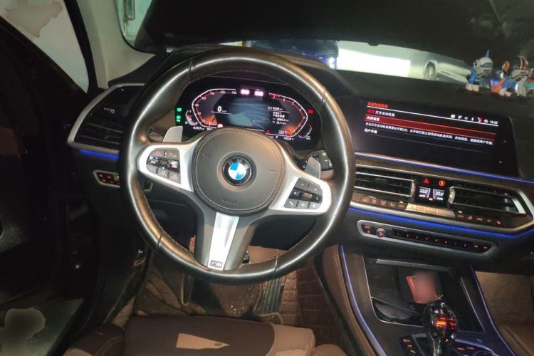 Used BMW X5 2020 xDrive40i Luxury Model with M Sport Package Steering Wheel