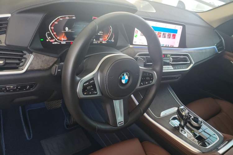 Used BMW X5 2020 xDrive30i M Sport Package Steering Wheel