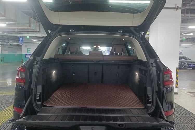 Used BMW X5 2020 xDrive40i M Sport Package Trunk