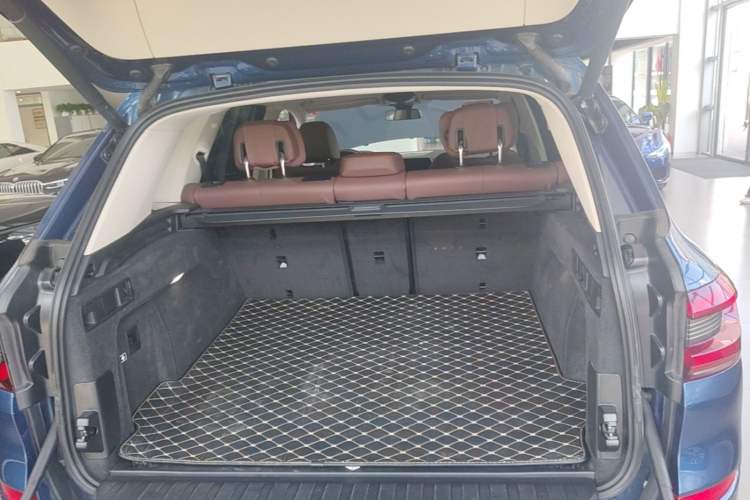 Used BMW X5 2020 xDrive30i M Sport Package Trunk