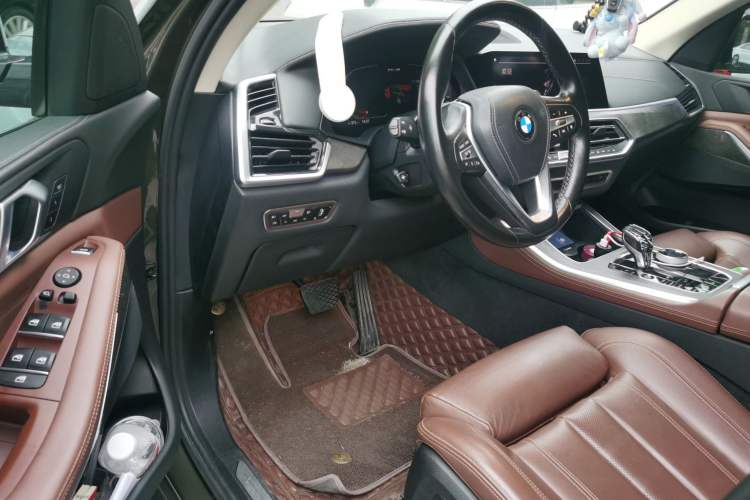 Used BMW X5 2020 xDrive30i X Design Package Driver Seat