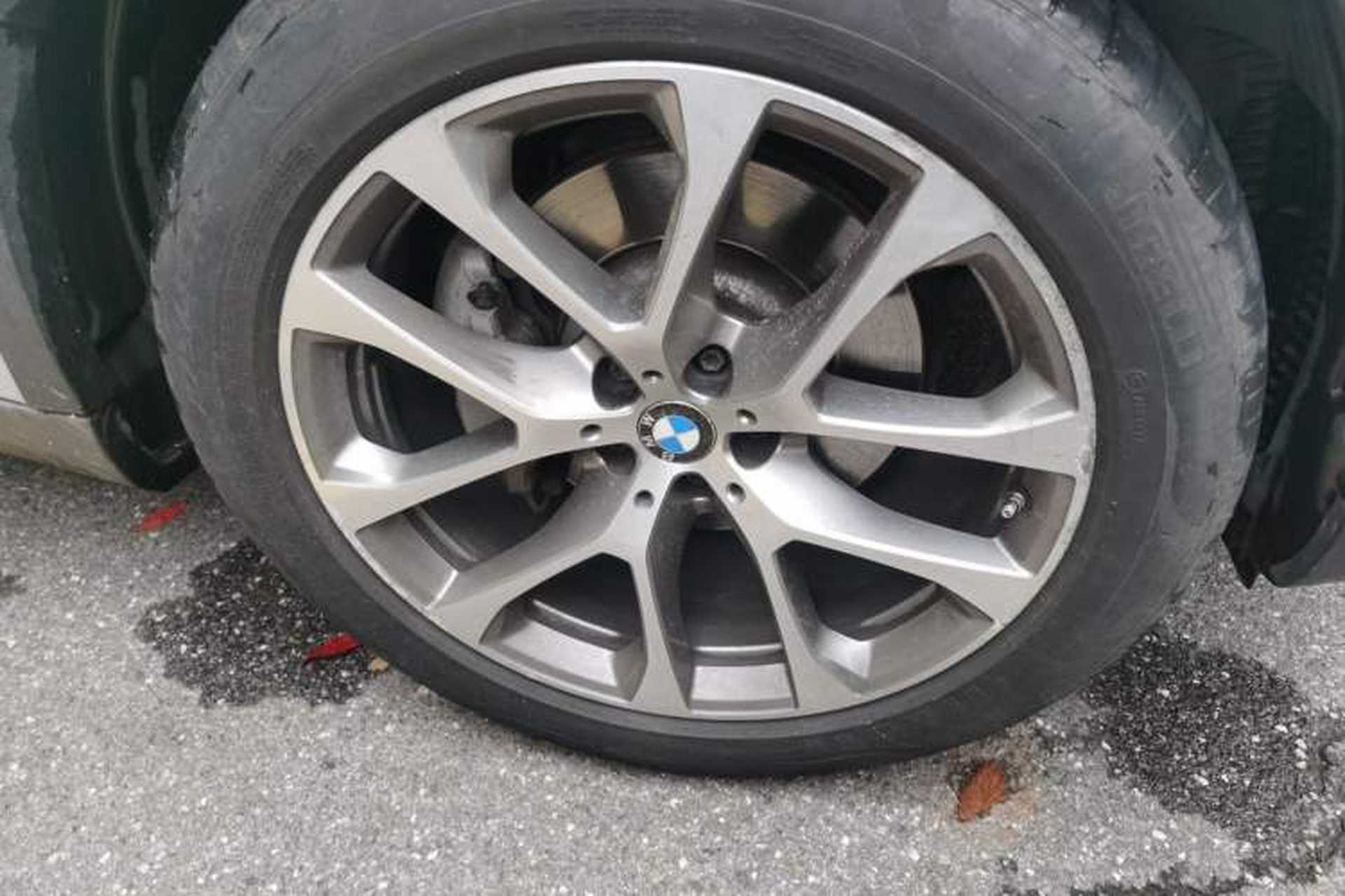 Used BMW X5 2020 xDrive30i X Design Package Right Front Wheel Hub