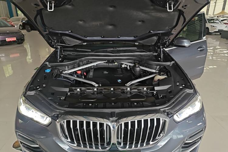 Used BMW X5 2020 xDrive30i X Design Package Engine Bay