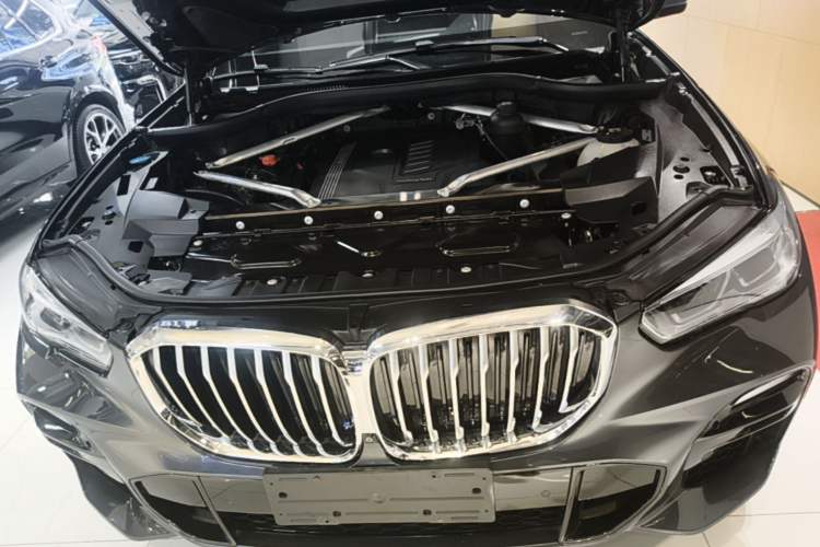Used BMW X5 2020 xDrive40i M Sport Package Engine Bay