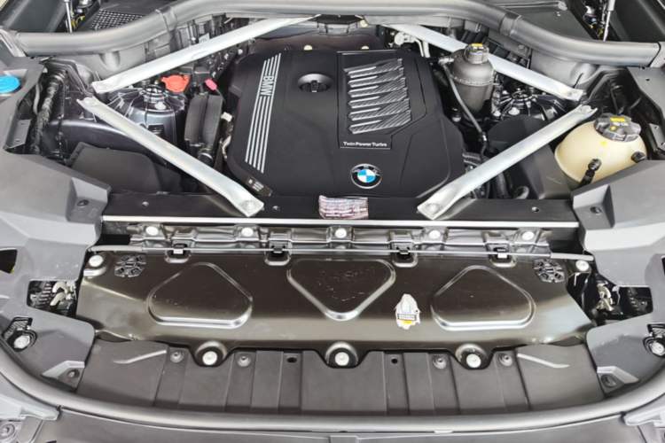 Used BMW X5 2020 xDrive40i M Sport Package Engine Bay