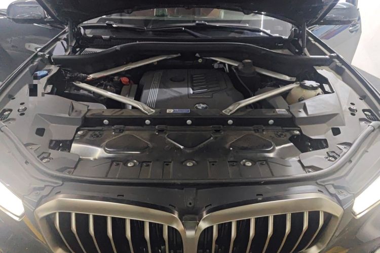 Used BMW X5 2020 xDrive40i M Sport Package Engine Bay