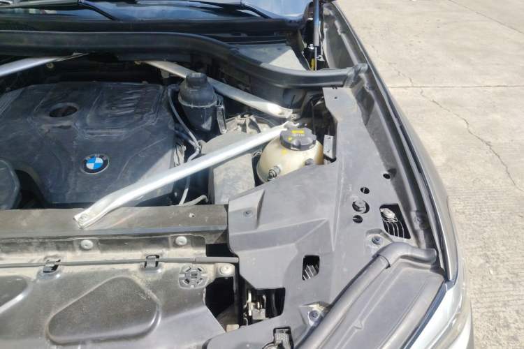 Used BMW X5 2020 xDrive30i M Sport Package Engine Bay Left