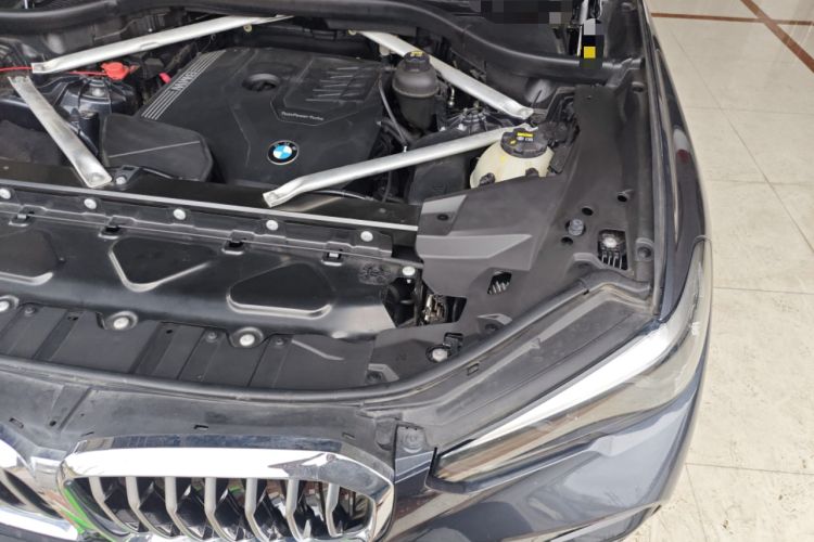 Used BMW X5 2020 xDrive30i M Sport Package Engine Bay Left