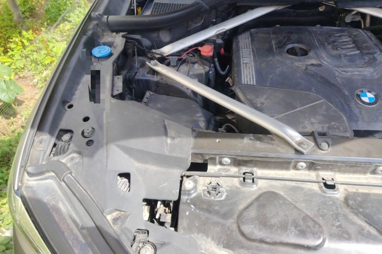 Used BMW X5 2020 xDrive30i M Sport Package Engine Bay Right
