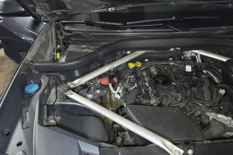 Used BMW X5 2020 xDrive30i X Design Package Engine Bay Right