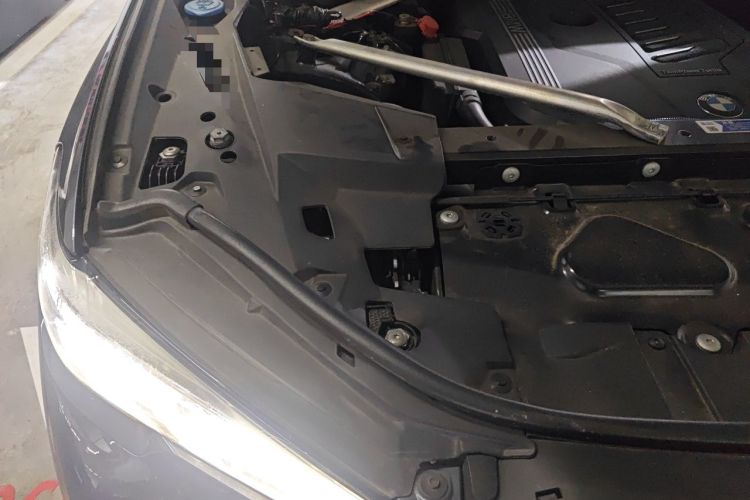 Used BMW X5 2020 xDrive40i M Sport Package Engine Bay Right
