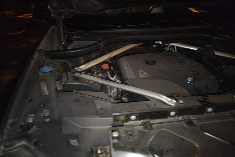 Used BMW X5 2020 xDrive30i M Sport Package Engine Bay Right