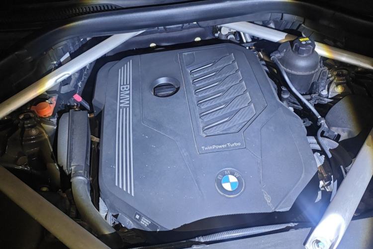 Used BMW X5 2020 xDrive40i M Sport Package Engine Bay