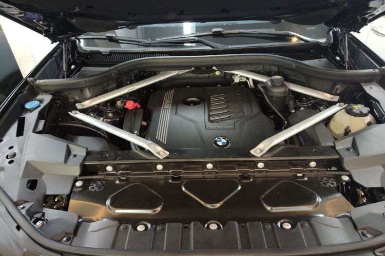 Used BMW X5 2020 xDrive40i M Sport Package Engine Bay