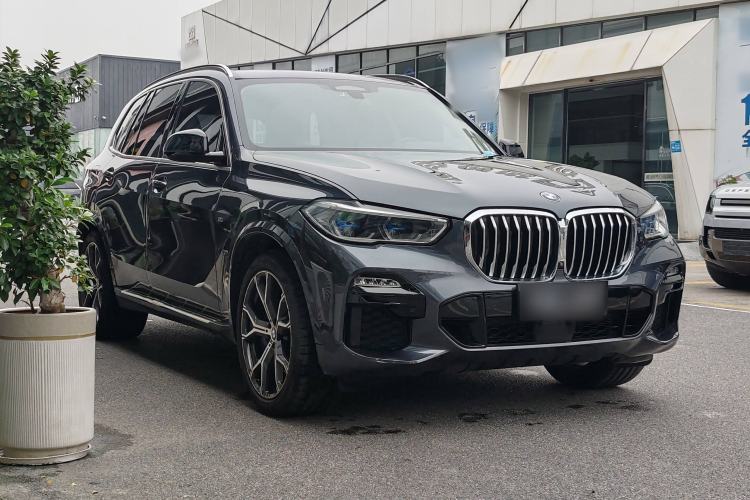 Used BMW X5 2020 xDrive40i Luxury Model with M Sport Package Exterior 1
