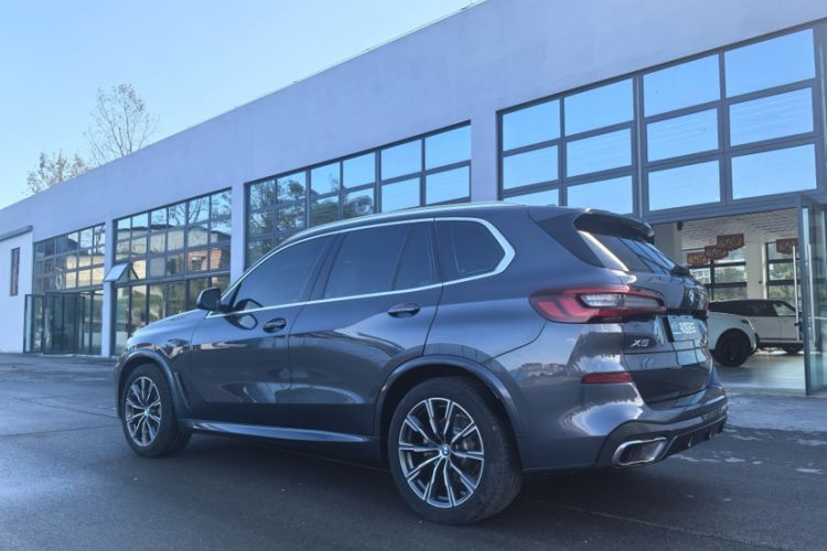 Used BMW X5 2020 xDrive30i M Sport Package Exterior 2