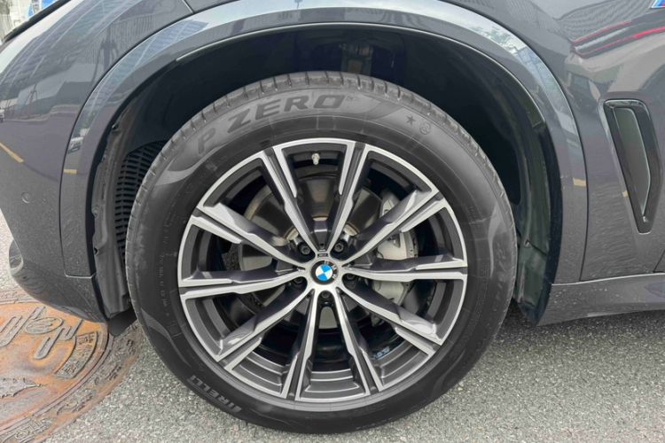 Used BMW X5 2020 xDrive40i M Sport Package Exterior 4