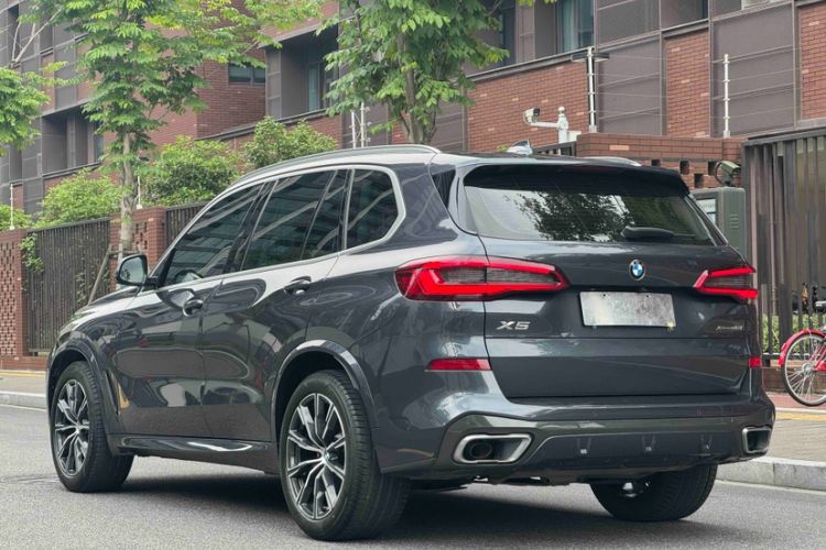 Used BMW X5 2020 xDrive40i M Sport Package Exterior 5